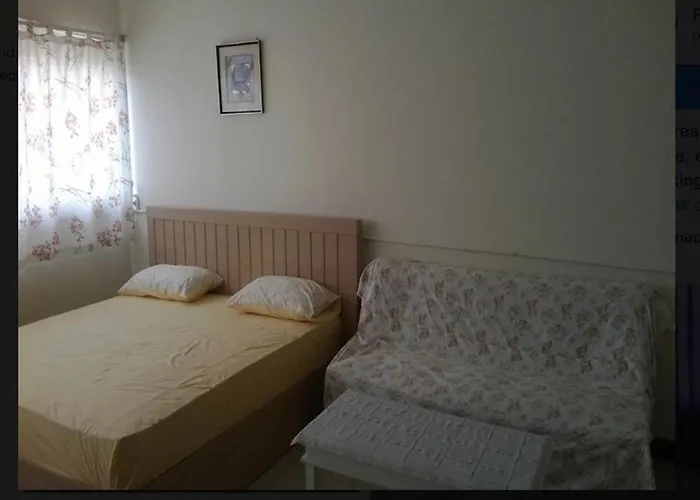 Thailand Taxiapartment Hostel, Air Conditioning And Free Wifi Guest house